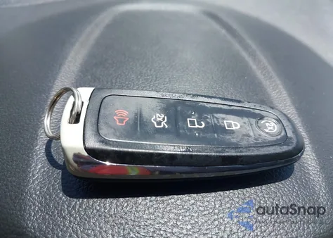 2015 Ford C-Max Hybrid Sel из США, поврежденный, VIN 1FADP5BU0FL101997